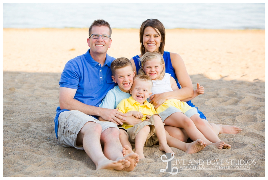 plymouth-mn-beach-family-photography_0007.jpg