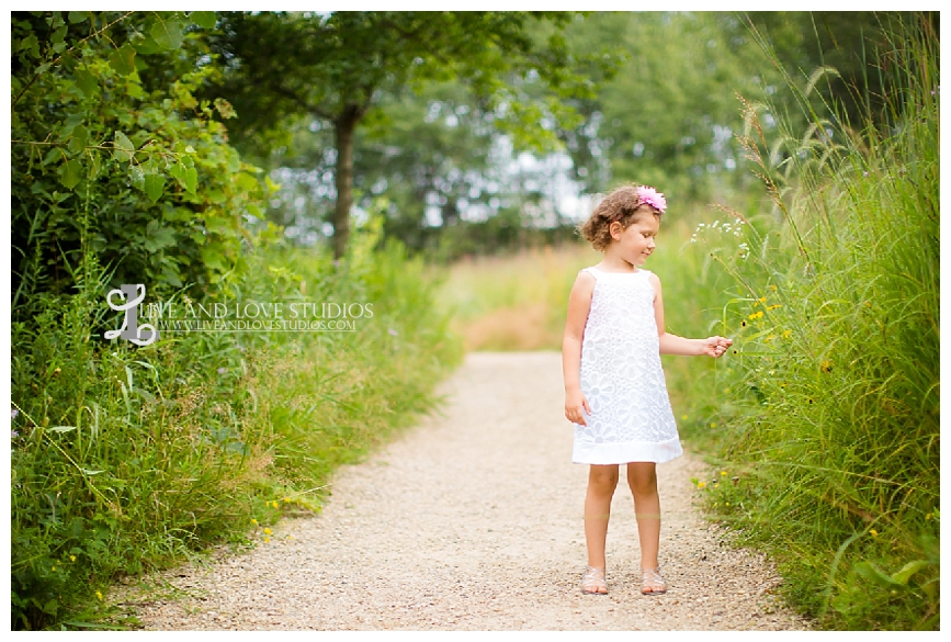 st-paul-eagan-mn-family-child-beach-photography_0006.jpg